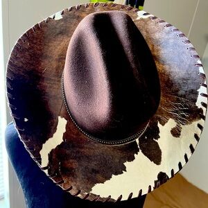Stetson 4x Buffalo felt hat with real cow hair on hide - 6 7/8